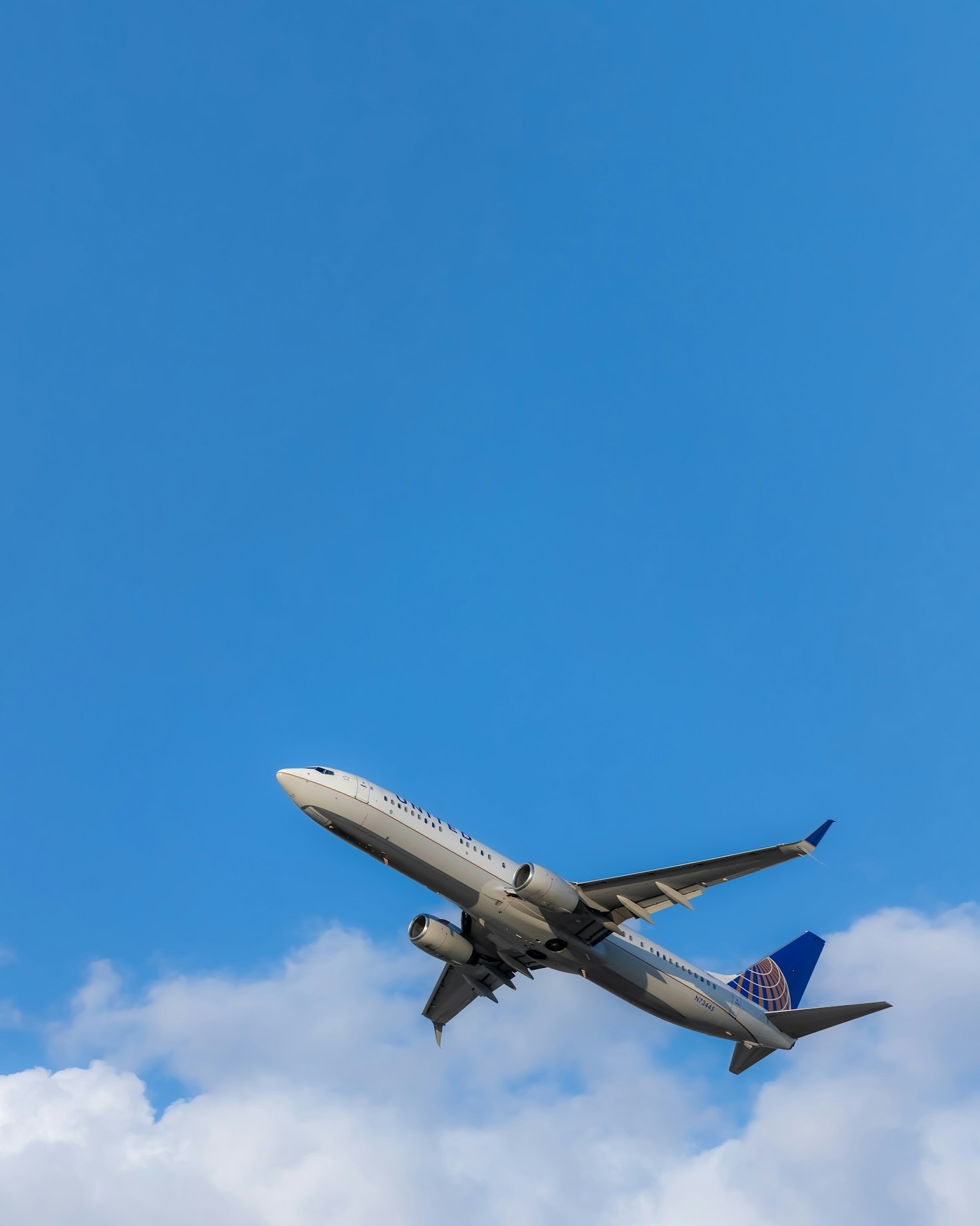 Top 5 Tips for Affordable Flight Booking